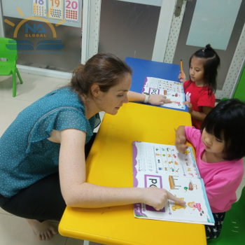  KHÓA HỌC GIAO TIẾP & TRANH BIỆN TIẾNG ANH CHO THIẾU NIÊN 